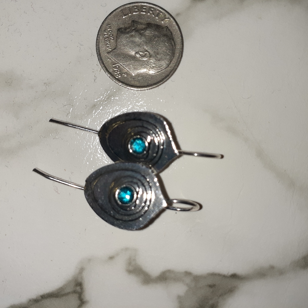 Nwot Silvertone earrings blue abstract pierced